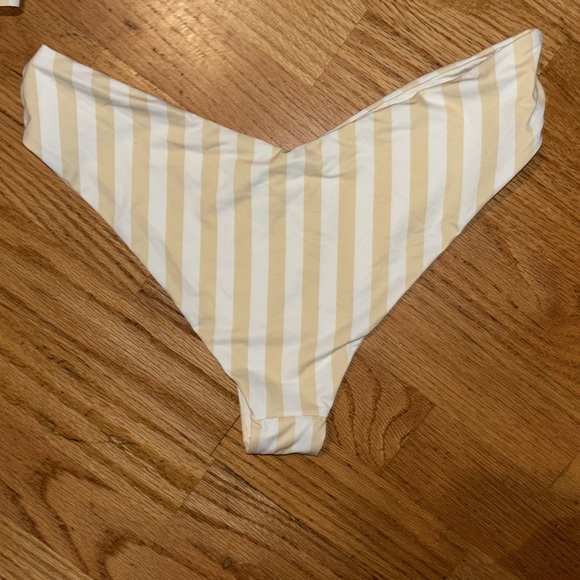 WeWoreWhat Positano Stripe Off Shoulder Swim Top with matching cheeky bottom!!! - Picture 4 of 8